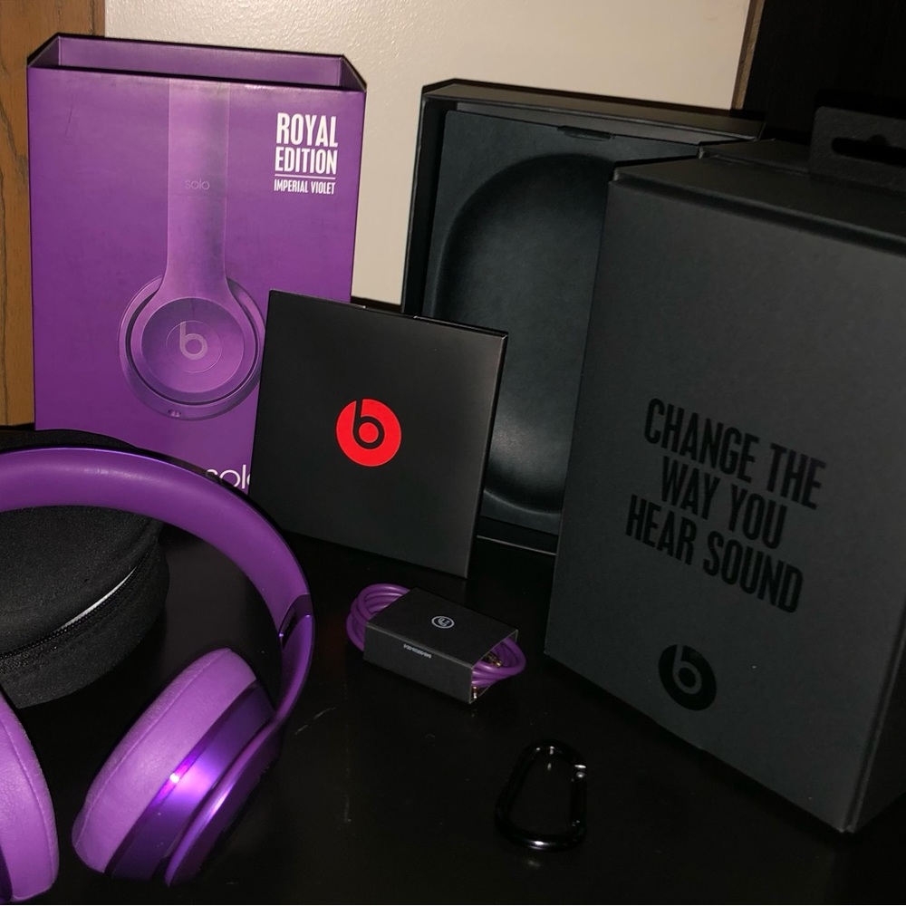 Beats by Dr. Dre Solo2 Imperial Violet, like new.
